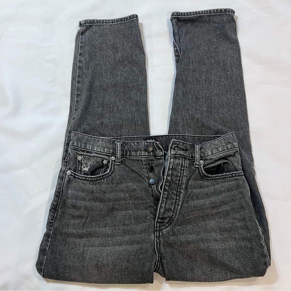 BDG Slim Straight Black Jeans Distressed Black Denim Button Fly
Women’s 27 - Picture 3 of 5